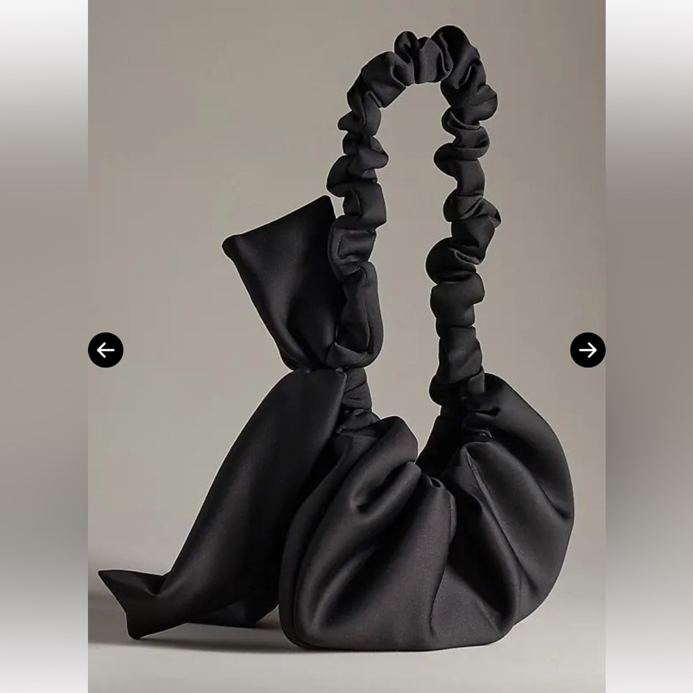 Stylish Black Crossbody Bag with Bow Detail - Picture 5 of 13